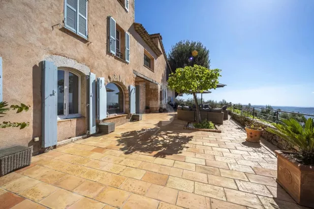 Grasse Maison 15 Pièces, 338 m²