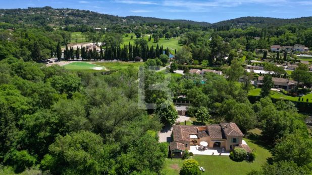 Châteauneuf-Grasse House 7 Rooms, 240 m²