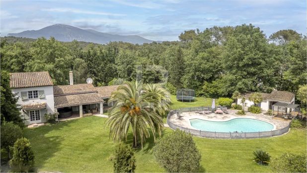 Valbonne House 8 Rooms, 192.18 m²