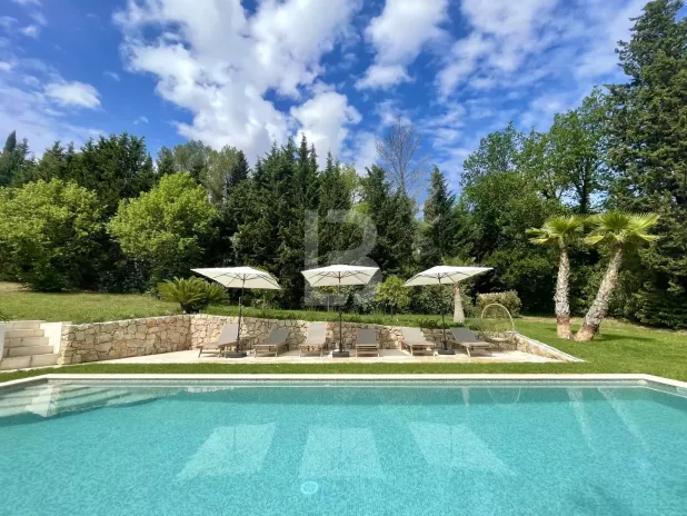 Valbonne Maison 7 Pièces, 220 m²