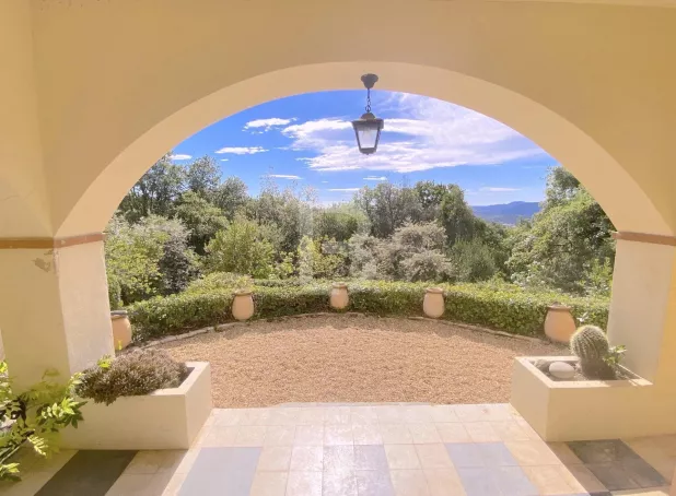 Grasse Maison 5 Pièces, 221 m²