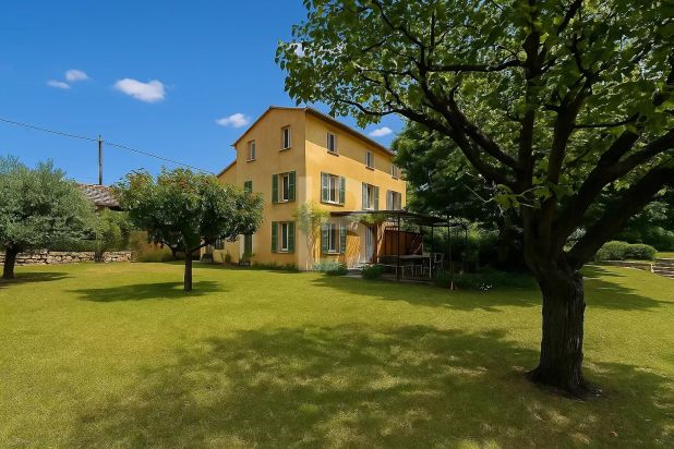 Grasse Maison 7 Pièces, 241 m²