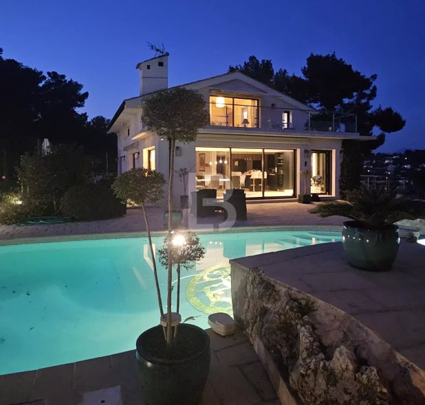 Saint-Paul-de-Vence Maison 9 Pièces, 358 m²